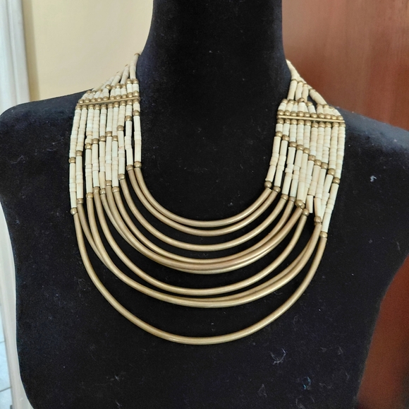 Vintage Historical Shell and Brass Beaded Necklace. In perfect Condition.... - Picture 1 of 9